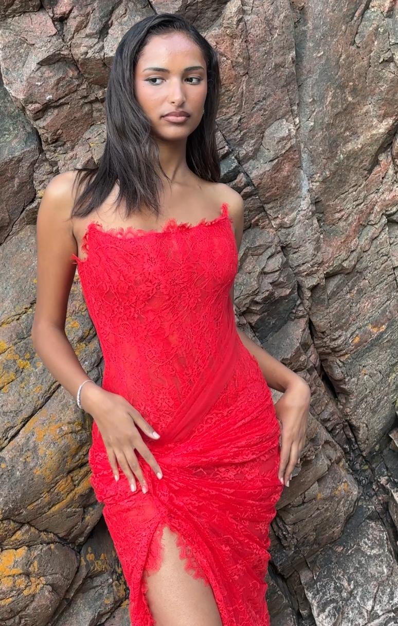 Carnelian  – lace dress - Robéne Signature